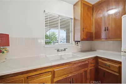 909 Dwina Avenue, Bakersfield, CA 93308 - Photo 17