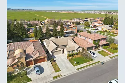 5614 Tapia Court, Bakersfield, CA 93306 - Photo 9