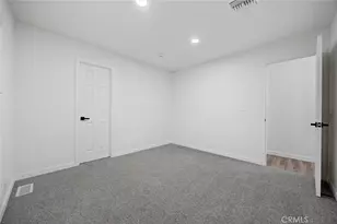 335 Hickorywood Ln, Bakersfield, CA 93308 - Photo 29