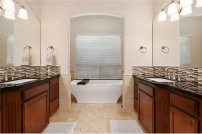 321 N Preston, Visalia, CA 93291 - Photo 35