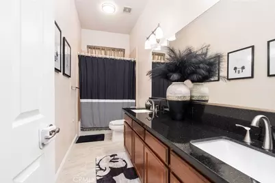 321 N Preston, Visalia, CA 93291 - Photo 31
