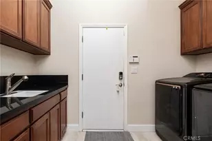 321 N Preston, Visalia, CA 93291 - Photo 25