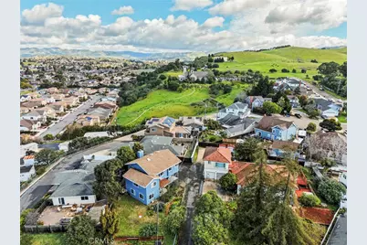 571 S Traffic Way, Arroyo Grande, CA 93420 - Photo 1