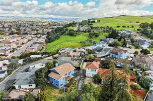 571 S Traffic Way, Arroyo Grande, CA 93420 - Photo 1