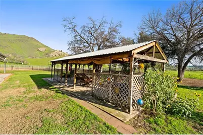 39500 Millwood #C, Woodlake, CA 93286 - Photo 35