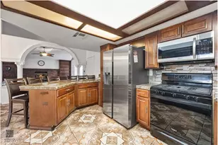 813 Orangewood, Bakersfield, CA 93306 - Photo 23