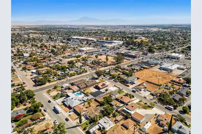 3826 Oregon, Bakersfield, CA 93306 - Photo 11