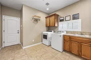 205 Somerford Ct, Bakersfield, CA 93312 - Photo 73