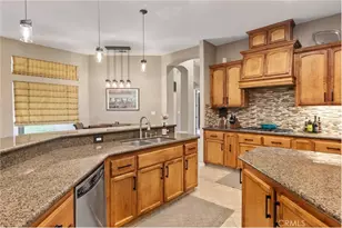 205 Somerford Ct, Bakersfield, CA 93312 - Photo 41