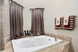 205 Somerford Ct, Bakersfield, CA 93312 - Photo 55