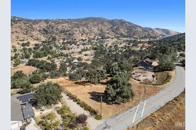 26981 Oakflat, Tehachapi, CA 93561 - Photo 3