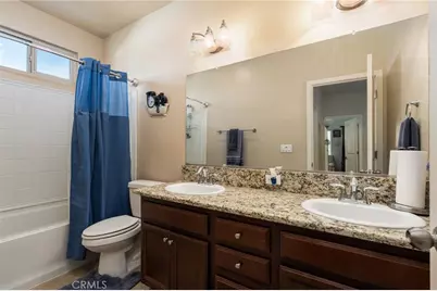 2327 N Elm, Visalia, CA 93291 - Photo 25