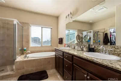 2327 N Elm, Visalia, CA 93291 - Photo 31