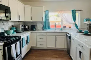 824 N Willis, Visalia, CA 93291 - Photo 11