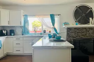 824 N Willis, Visalia, CA 93291 - Photo 13