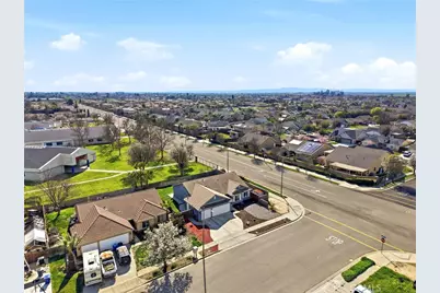 865 Avalon Drive, Lemoore, CA 93245 - Photo 9