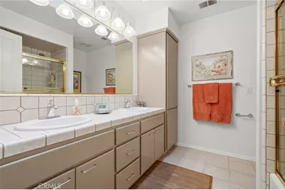 2134 Cottonwood Circle, Visalia, CA 93277 - Photo 35