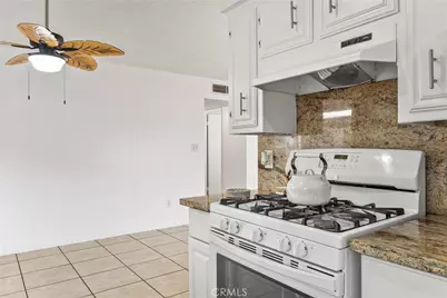 4605 Parkwood Court, Bakersfield, CA 93309 - Photo 7