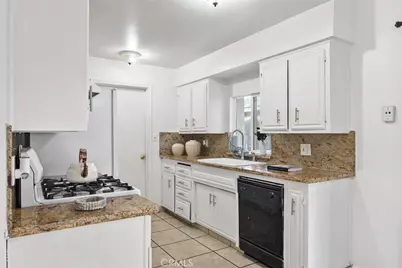 4605 Parkwood Court, Bakersfield, CA 93309 - Photo 5