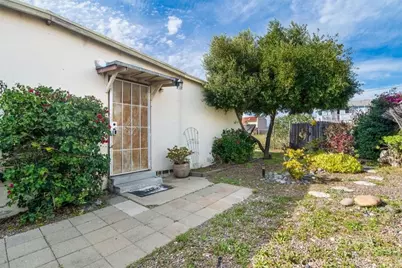 2011 Paso Robles, Oceano, CA 93445 - Photo 11