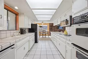 1807 Manning, Bakersfield, CA 93309 - Photo 17