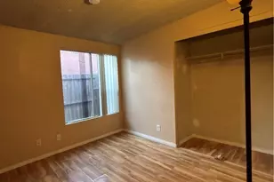 994 E Gladwick St, Carson, CA 90746 - Photo 11