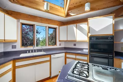 1608 Bradford Road, Cambria, CA 93428 - Photo 9