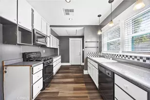 210 Oleander, Bakersfield, CA 93304 - Photo 9