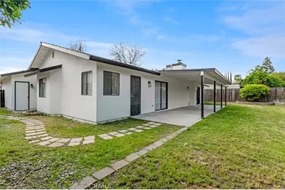 1828 S Hillcrest, Visalia, CA 93292 - Photo 21