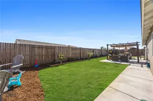 807 Potts Pt Wy, Bakersfield, CA 93307 - Photo 35