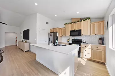 807 Potts Point Way, Bakersfield, CA 93307 - Photo 13