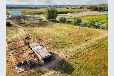 9446 Kern River, Bakersfield, CA 93308 - Photo 41