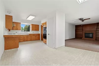 1123 E Washington Avenue, Reedley, CA 93654 - Photo 21