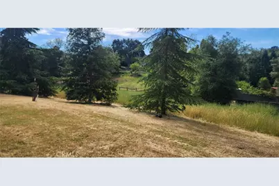 6055 Flores, Atascadero, CA 93422 - Photo 3