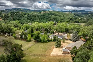 6055 Flores, Atascadero, CA 93422 - Photo 3