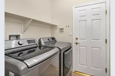 331 Hollyhill Drive, Bakersfield, CA 93312 - Photo 19