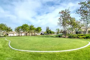 331 Hollyhill Dr, Bakersfield, CA 93312 - Photo 43