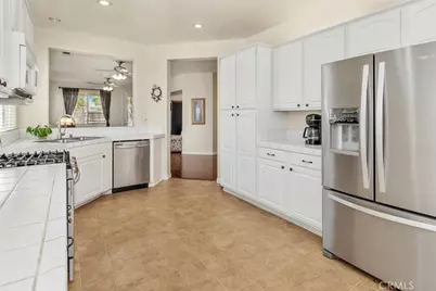 331 Hollyhill Drive, Bakersfield, CA 93312 - Photo 13