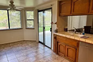 30081 Jamaica Dunes Dr, Tehachapi, CA 93561 - Photo 11