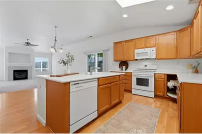 6111 W Pryor Avenue, Visalia, CA 93277 - Photo 23