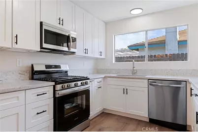 1077 Offshore, Oxnard, CA 93035 - Photo 9