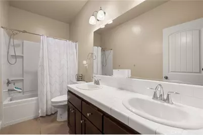 9500 Laurelwood Court, Shafter, CA 93263 - Photo 33