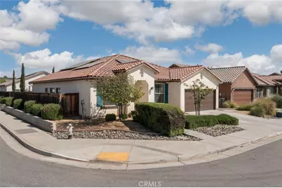 9500 Laurelwood Court, Shafter, CA 93263 - Photo 1