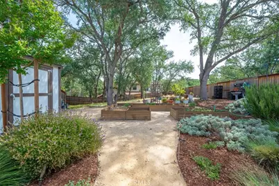 9320 Via Castillo, Atascadero, CA 93422 - Photo 27