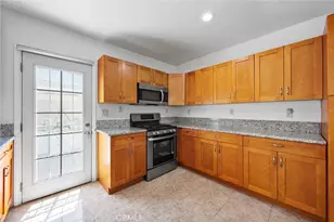 2417 Chester Ln, Bakersfield, CA 93304 - Photo 15