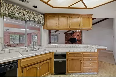 2065 Jenkins, Bakersfield, CA 93314 - Photo 17