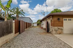 2065 Jenkins, Bakersfield, CA 93314 - Photo 3