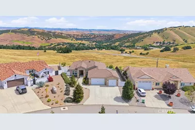 3180 Lakeside Village, Paso Robles, CA 93446 - Photo 11