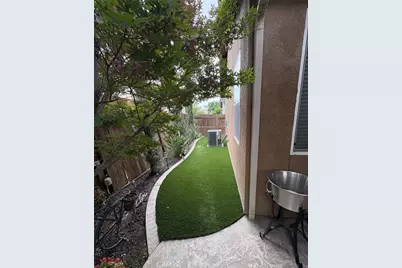 5118 Arezzo, Visalia, CA 93291 - Photo 17