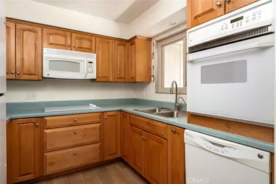 320 N Fairview Avenue 5, Goleta, CA 93117 - Photo 5